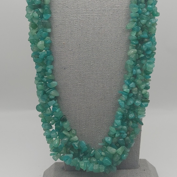 Jewelry - Green/Teal Faux Stone Necklace